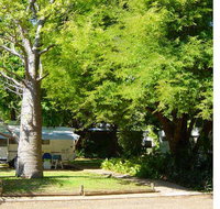 Town Caravan Park - Accommodation QLD