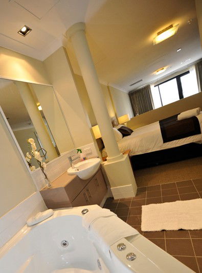 Breakwater Bed And Breakfast - Accommodation QLD 1