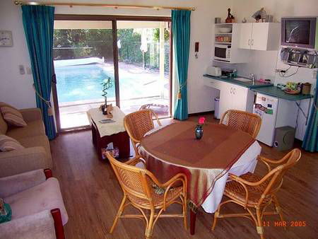 Falls Retreat Bed And Breakfast - Accommodation QLD 2