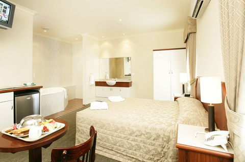 Bayswater Hotel - Accommodation QLD 0