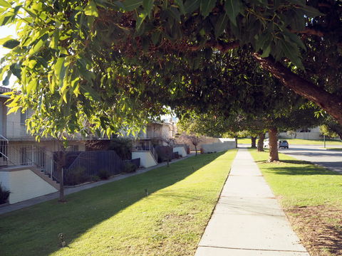 Budget Apartments Como South Perth - Accommodation QLD 2