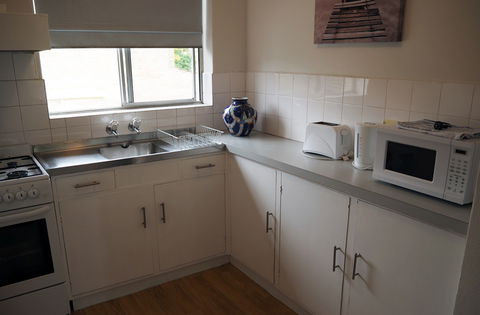 Budget Apartments Como South Perth - Accommodation QLD 5