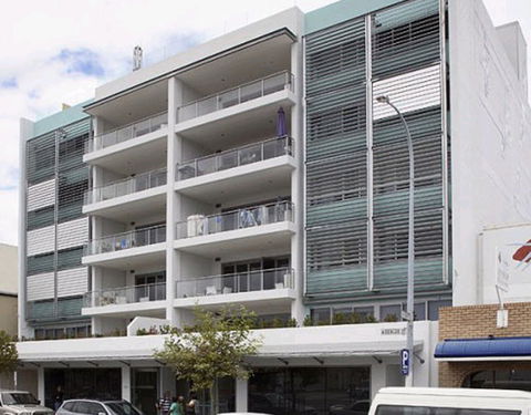 Gallery Suites - Accommodation QLD 4