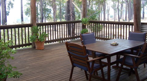 Jarrah Glen Cabins - Accommodation QLD 4