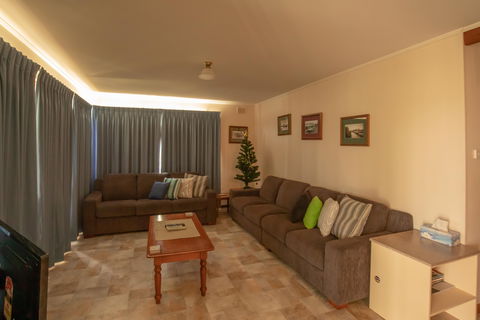 78  River Lane Mannum -River Shack Rentals - Accommodation QLD 2