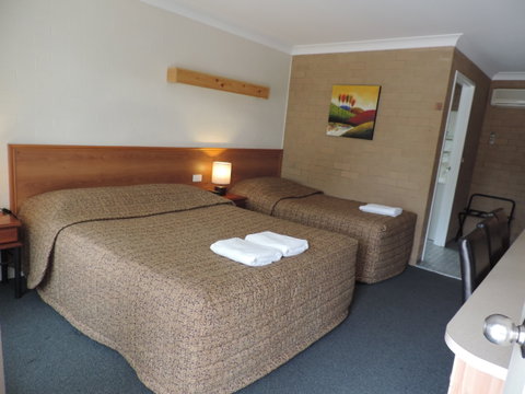 Alexander Motor Inn Moree - Accommodation QLD 1