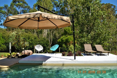 Barney Creek Vineyard Cottages - Accommodation QLD 2