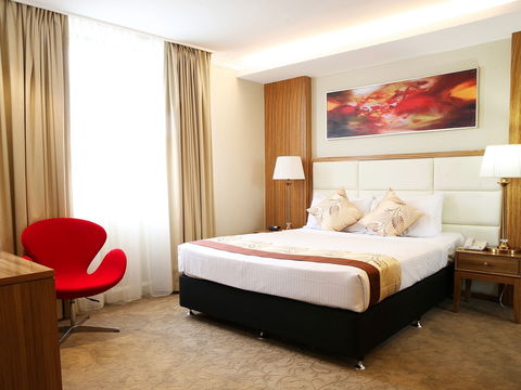 Best Western Plus Hotel Diana - Accommodation QLD 1