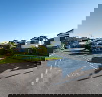 Bridport Beach Cottages - Accommodation QLD