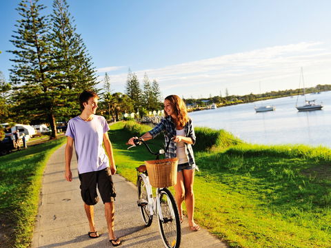 Calypso Holiday Park - Accommodation QLD 0