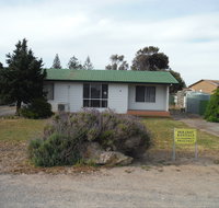 Capella Court - Accommodation QLD