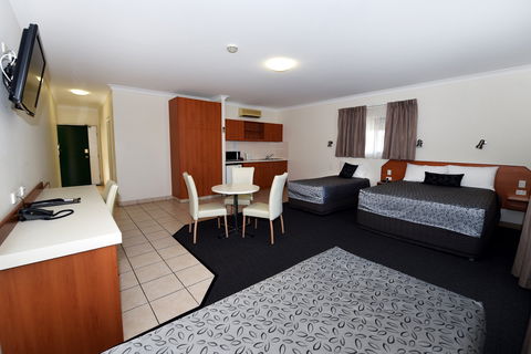 Carriers Arms Hotel Motel - Accommodation QLD 2