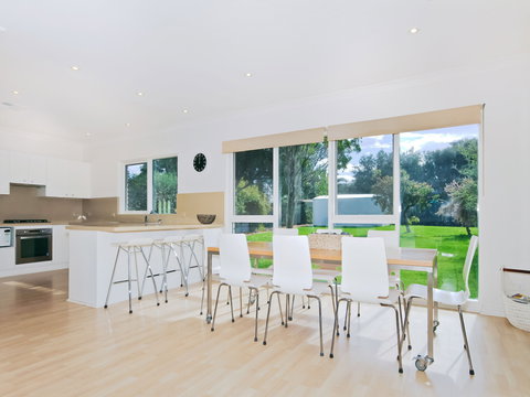 Century 21 SouthCoast: Tennis Elbow - Accommodation QLD 1