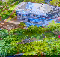 Cloud 9 Cliff Top Eagle Heights - Accommodation QLD