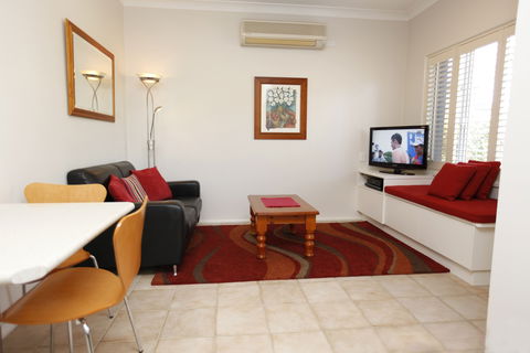 Country Apartments Dubbo - Accommodation QLD 2