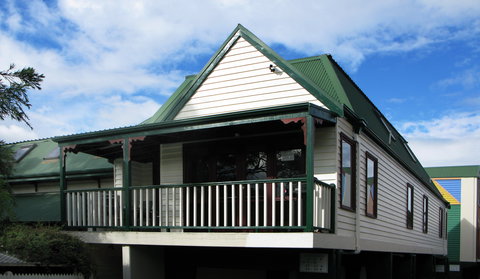 Dlux + Escape @ Lorne - Accommodation QLD 1