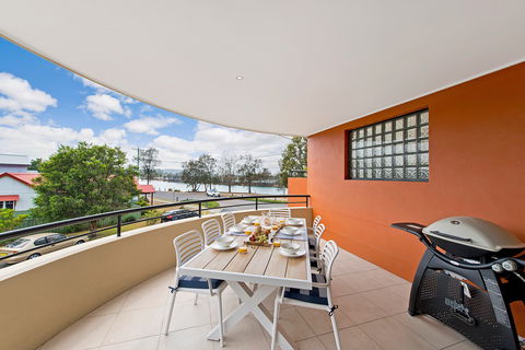 Dolphin Cove  North Haven - Accommodation QLD 2