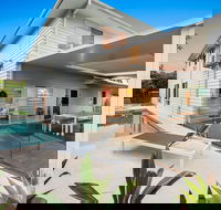 Elua Beach House - Accommodation QLD