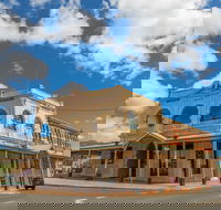Empire Hotel - Accommodation QLD