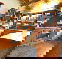 Feathertop Retreat - Accommodation QLD