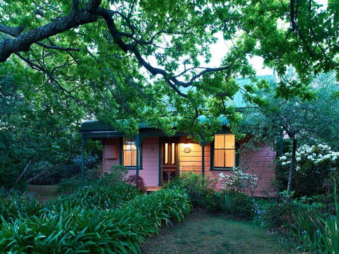 Hawthorne Cottage: Blackheath - Accommodation QLD 0