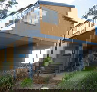 Lakes Beachfront Holiday Park - Accommodation QLD
