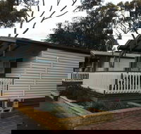 Lake Albert Caravan Park Meningie SA - Accommodation QLD