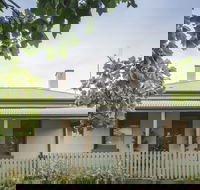 Magnolia Cottage - Accommodation QLD