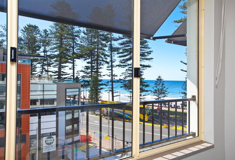 Manly Paradise Beachfront Motel And Apartments - Accommodation QLD 1