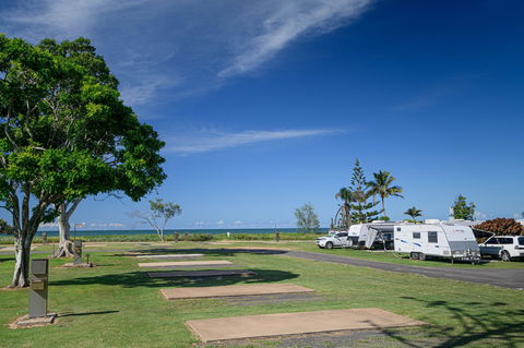 Moore Park Beach Holiday Park - Accommodation QLD 0