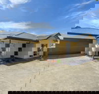 Mount Gambier Apartments - City Fringe Apartment B - Accommodation QLD