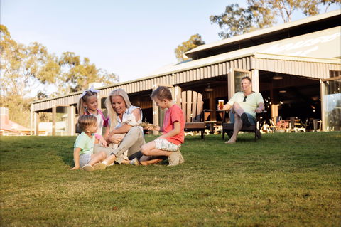 Paradise Country Farmstay - Accommodation QLD 0