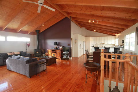 Pelican Sands Bed & Breakfast - Accommodation QLD 1