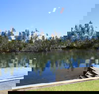 Ranu House-Waterfront - Accommodation QLD
