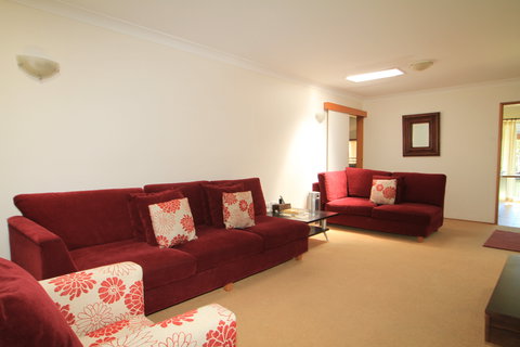 Ranu House-Waterfront - Accommodation QLD 2