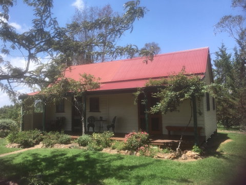 Red Hill Cottage - Accommodation QLD 0