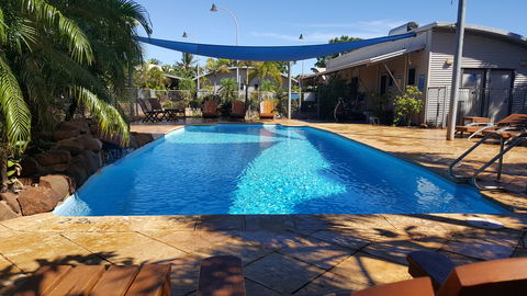 Samson Beach Chalets - Accommodation QLD 2