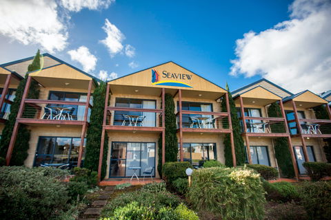 Seaview Motel And Apartments - Accommodation QLD 1