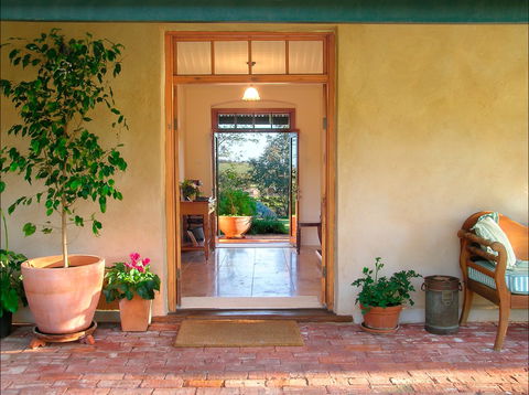 Seppeltsfield Vineyard Cottage - Accommodation QLD 1