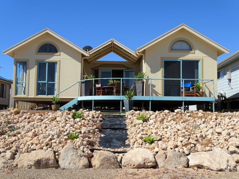 Telly's At Palm Cove - Accommodation QLD 0