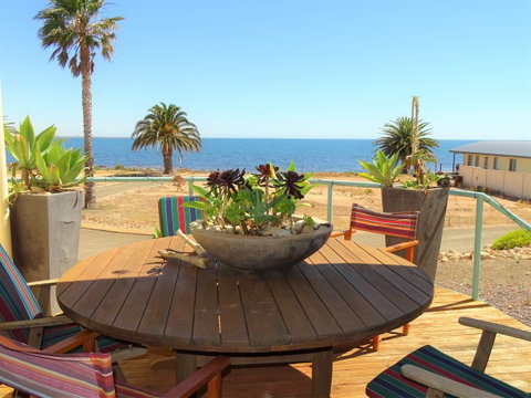 Telly's At Palm Cove - Accommodation QLD 1