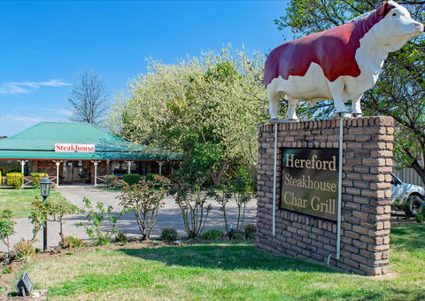 The Rest Point Motor Inn And Hereford Steakhouse Char Grill - Accommodation QLD 1