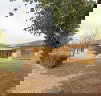 The Vineyard House - Accommodation QLD