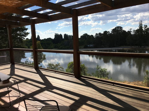 The Lakehouse Beechworth - Accommodation QLD 0