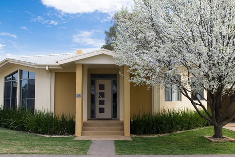 Tindarra Resort - Accommodation QLD 1