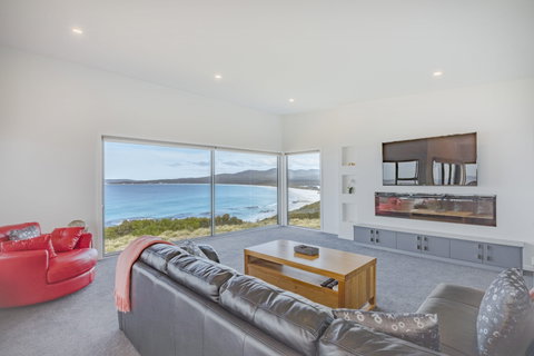 Tranquility Bay Of Fires - Accommodation QLD 2