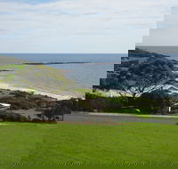 Tu Emuz stone beachfront cottage supporting fire recovery Emu Bay KI - Accommodation QLD