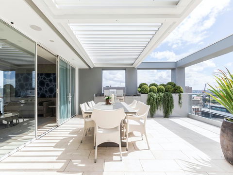 Wylde St Penthouse - Accommodation QLD 1