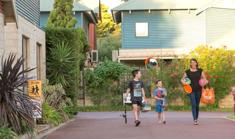 Amalfi Resort  Busselton - Accommodation QLD 0