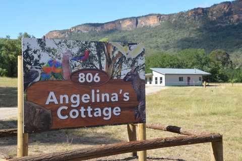 Angelina's Cottage - Capertee Valley - Accommodation QLD 0